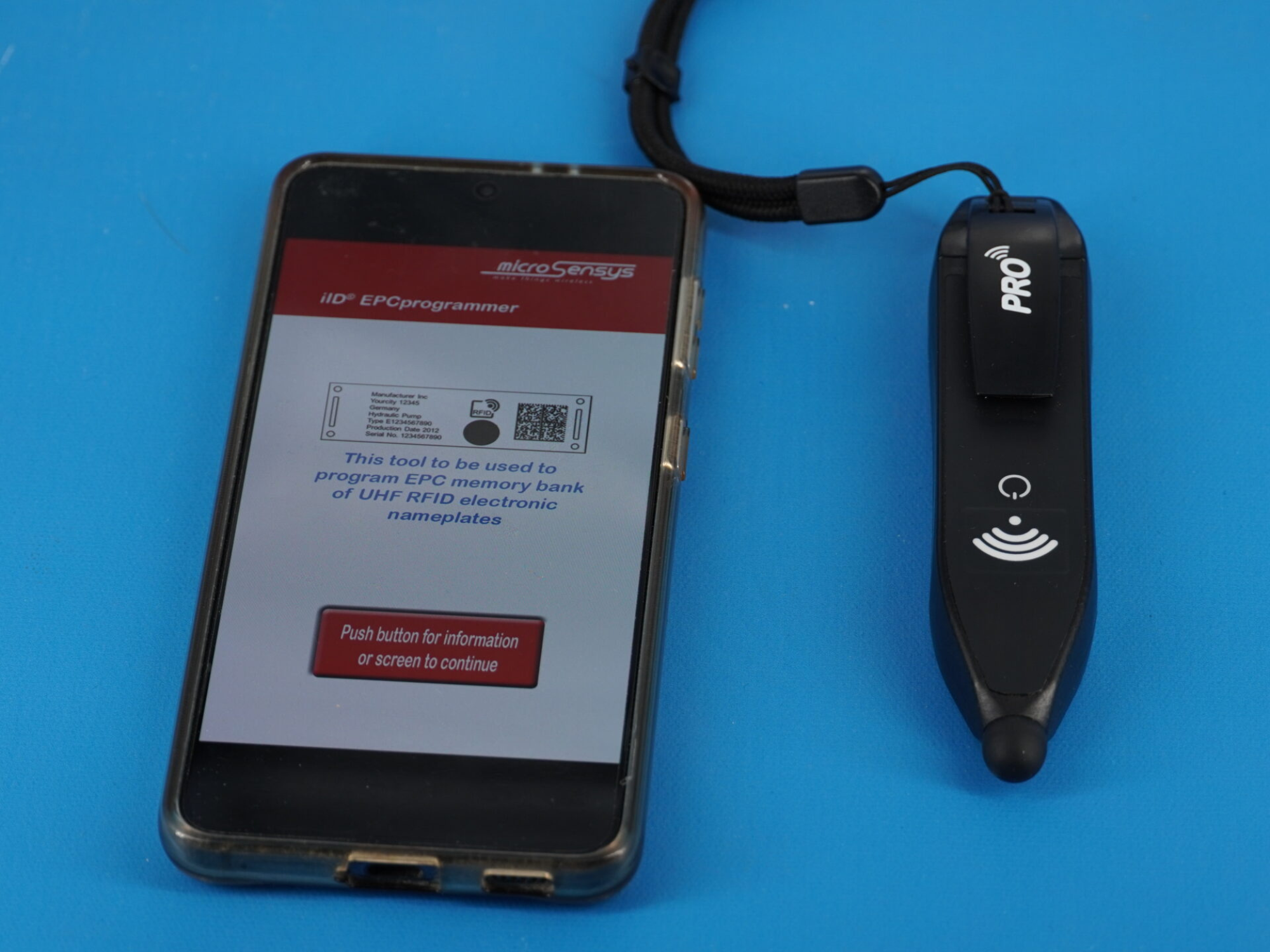 EPC Programmer RFID-Lesegerät an Metallkomponente