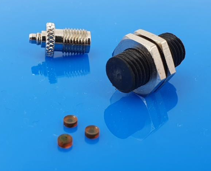 M8 UHF Antenna